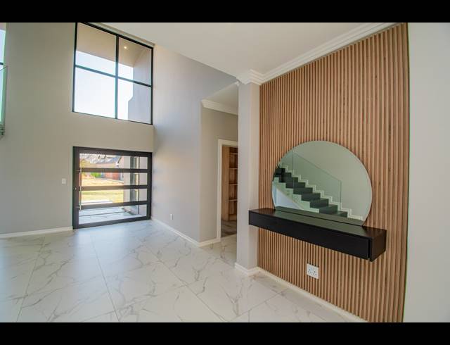 4 BEDROOM GATED ESTATE FOR SALE IN WATERLAKE FARM LIFESTYLE ESTATE